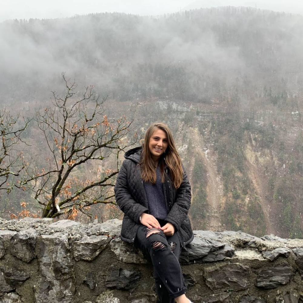 Meet your Posher, Brittney
